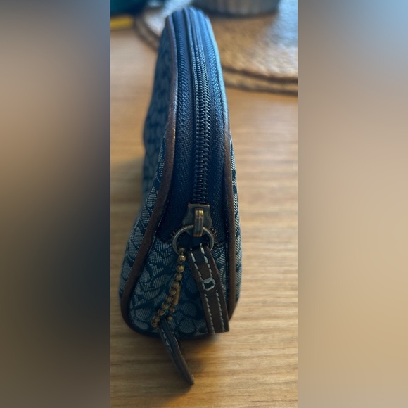 Coach Signature Small Zipper Fabric Pouch Coin Purse 
Cosmetic Pouch - Picture 7 of 10